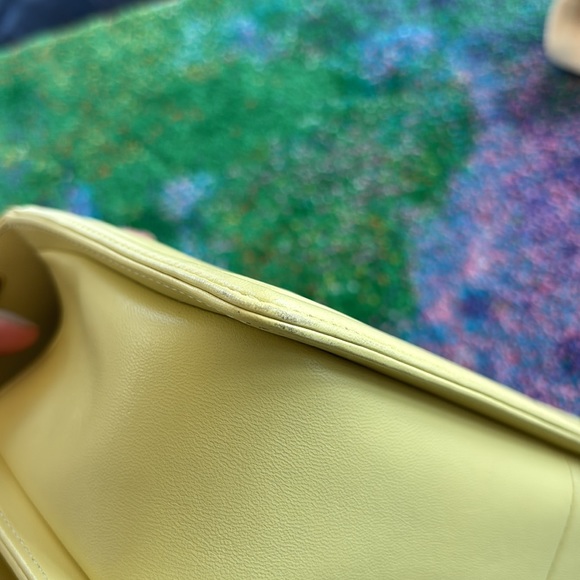 CHANEL Boy bag in Pastel Yellow with Gold Hardware sz MEDIUM very light wear - Picture 16 of 17